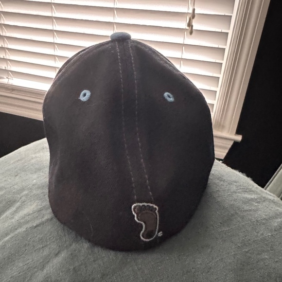 UNC Tarheels Med Fitted Hat - Picture 2 of 3